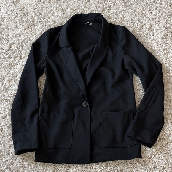 H&M Jackets & Blazers - Classic H&M Black Women's Blazer Jacket - Single Button